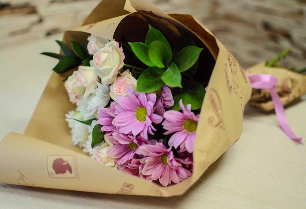 Букет цветов из: Розы и Хризантемы в Пскове