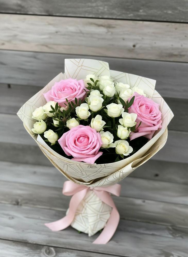 Букет цветов из: Розы в Пскове