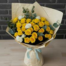 Букет цветов из:  Розы в Пскове