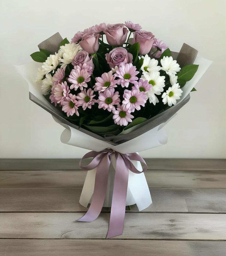 Букет цветов из: Хризантемы и Розы в Пскове