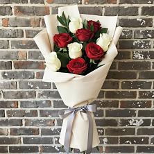 Букет цветов из:  Розы в Пскове