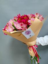 Букет цветов из:  Альстромерии в Пскове