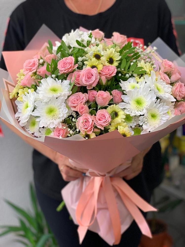 Букет цветов из: Розы и Хризантемы в Пскове