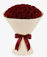 Букет 101 Бордовая роза Блэк Бакарра в Пскове