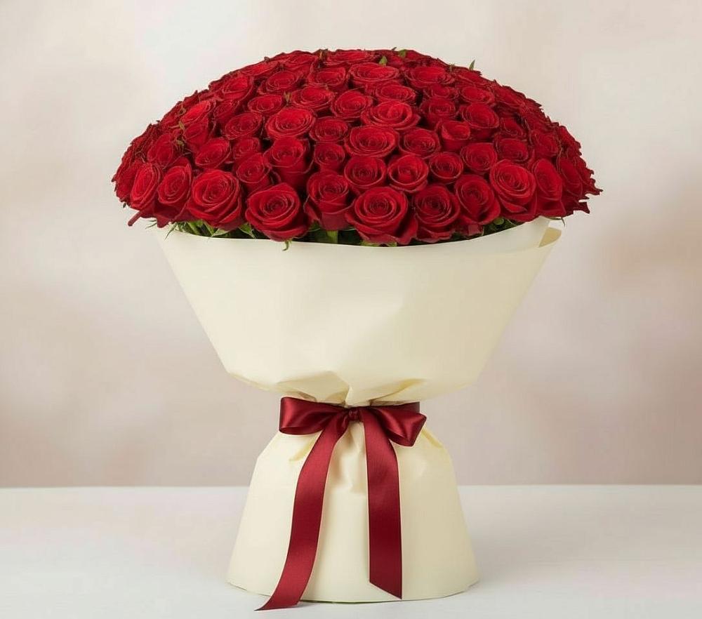 Букет 101 Красная роза Милано в Пскове