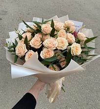 Букет Кремовые розы Латте в Пскове