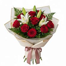 Букет цветов из:  Лилии и Розы в Пскове