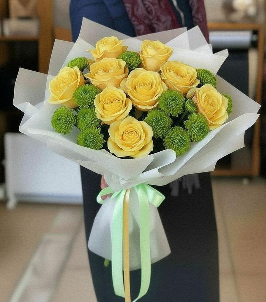 Букет цветов из: Хризантемы и Розы в Пскове