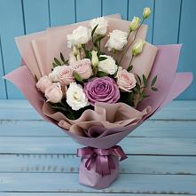 Букет цветов из:  Розы и Лизиантусы в Пскове