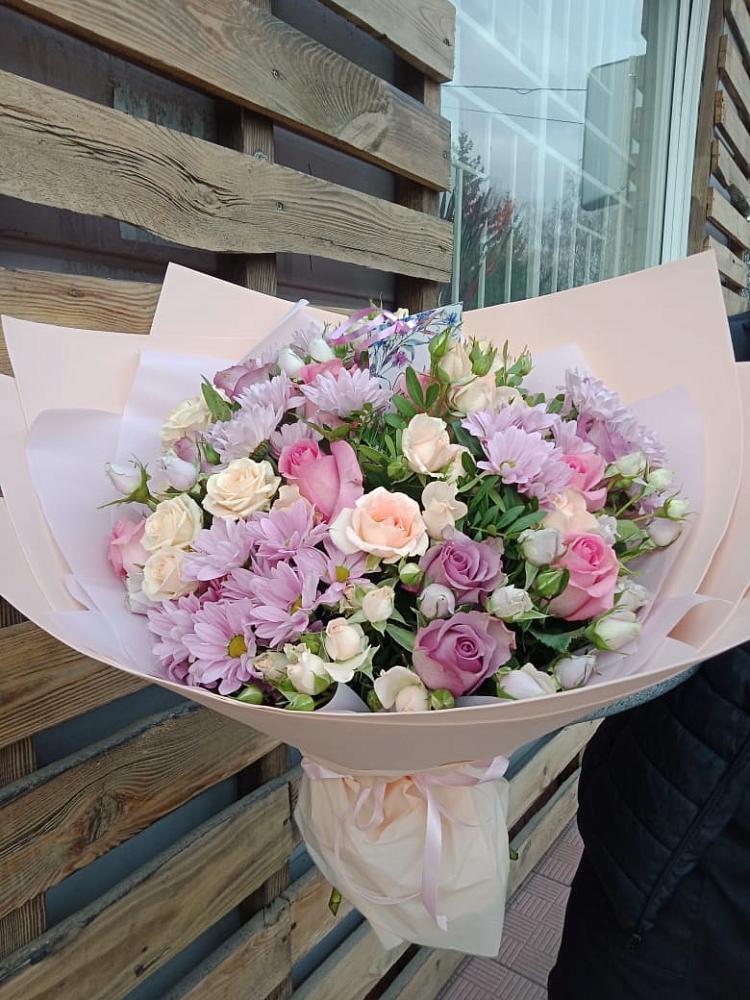 Букет цветов из: Розы и Хризантемы в Пскове