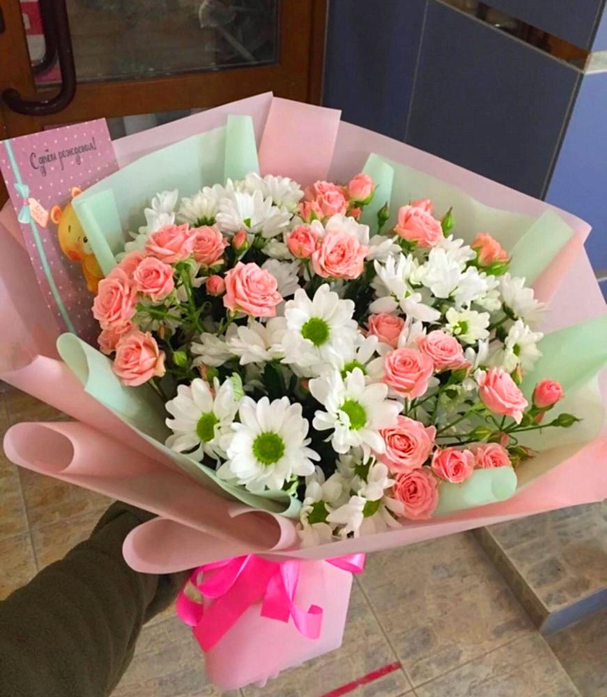 Букет цветов из: Розы и Хризантемы в Пскове