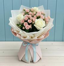 Букет цветов из:  Розы в Пскове