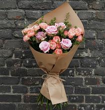 Букет цветов из:  Розы в Пскове