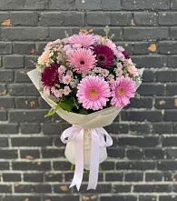 Букет цветов из:  Герберы и Хризантемы #REPLACE_PRED# Пскове