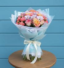 Букет цветов из:  Хризантемы и Розы в Пскове