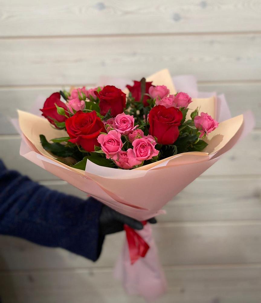 Букет цветов из: Розы в Пскове