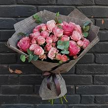 Букет цветов из:  Розы в Пскове